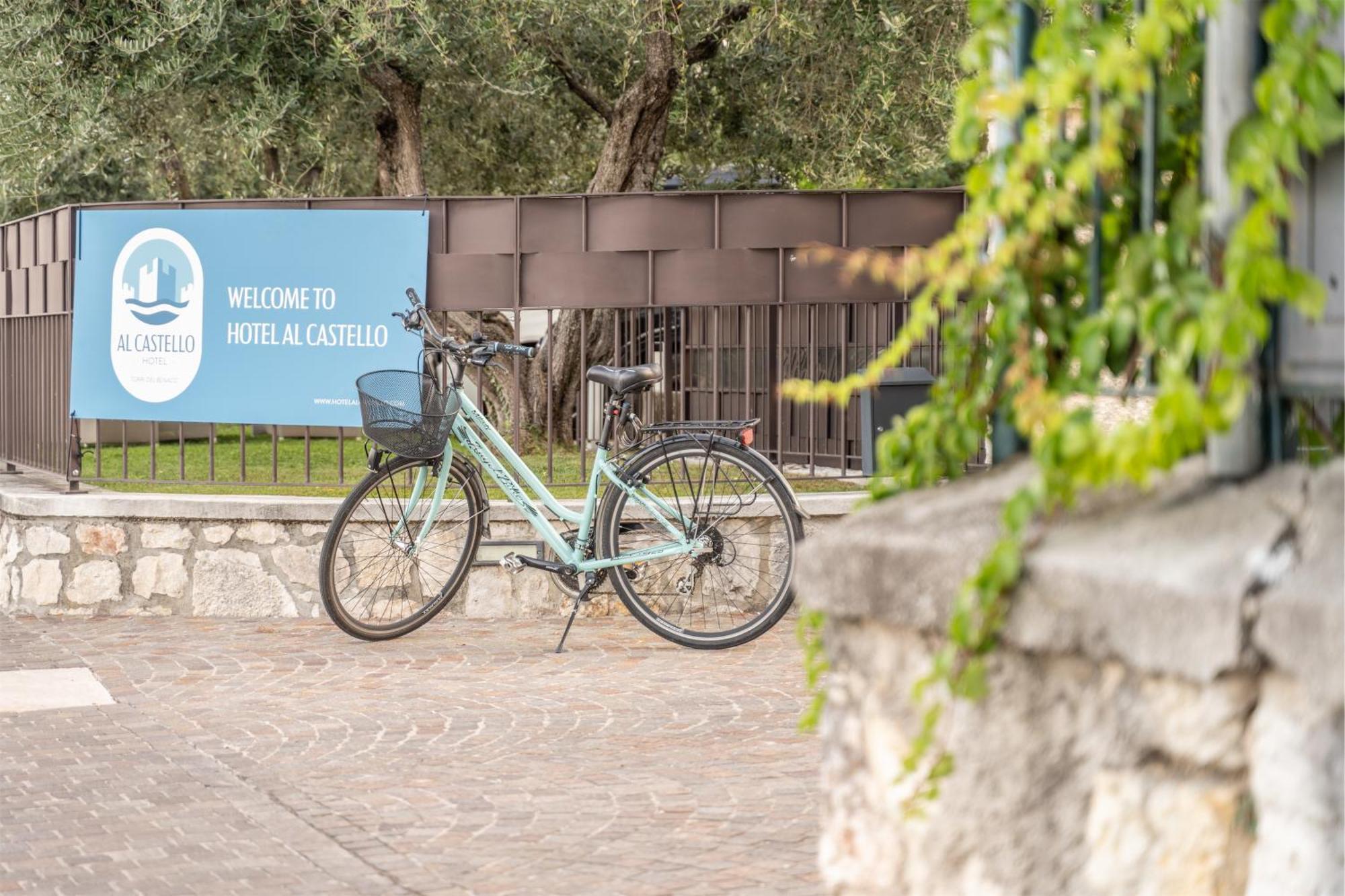 Hotel Al Castello Torri Del Benaco Kültér fotó