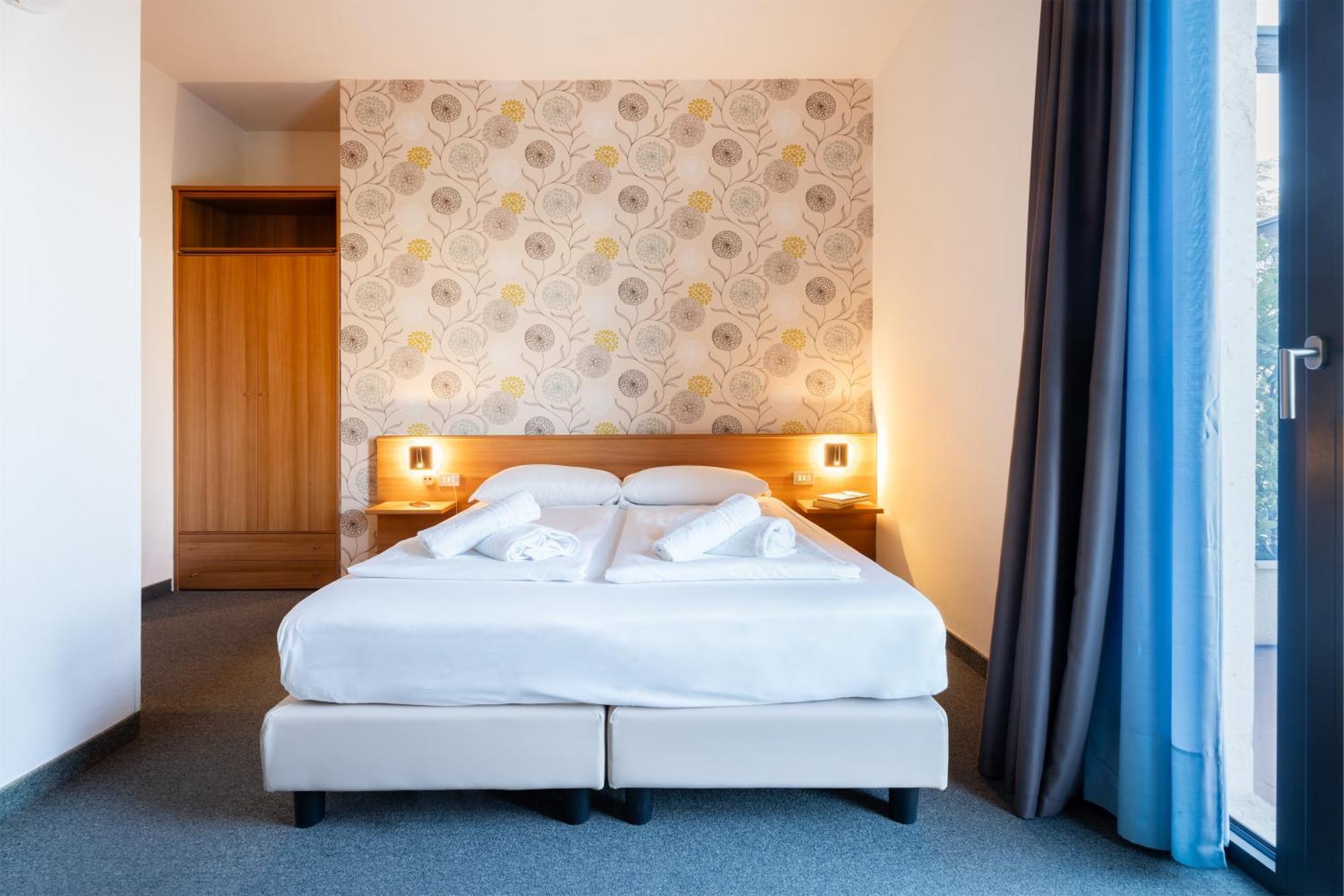 Hotel Al Castello Torri del Benaco Kültér fotó