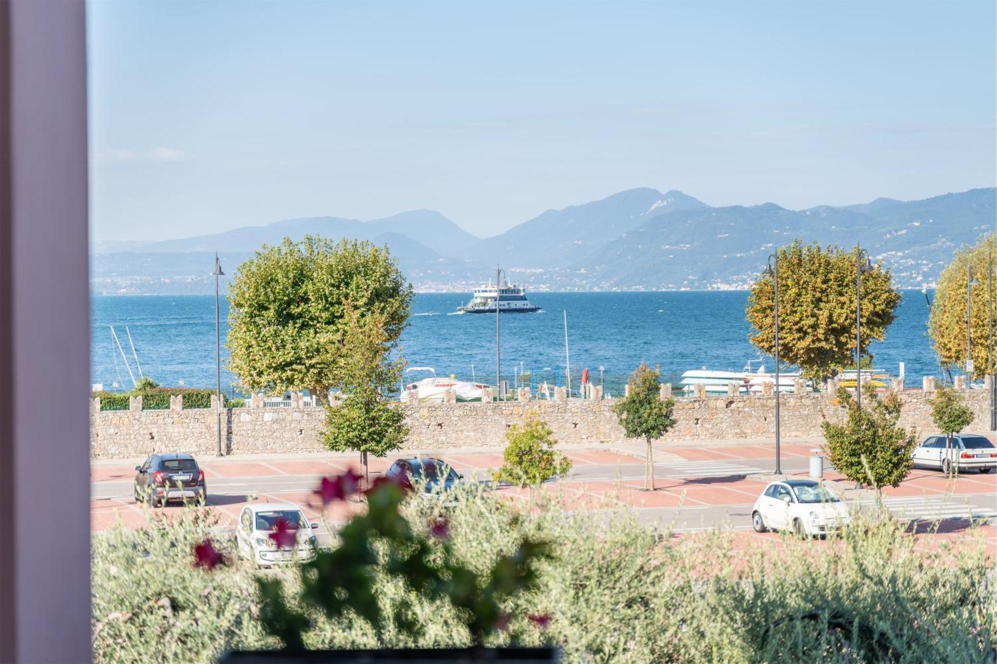 Hotel Al Castello Torri Del Benaco Kültér fotó