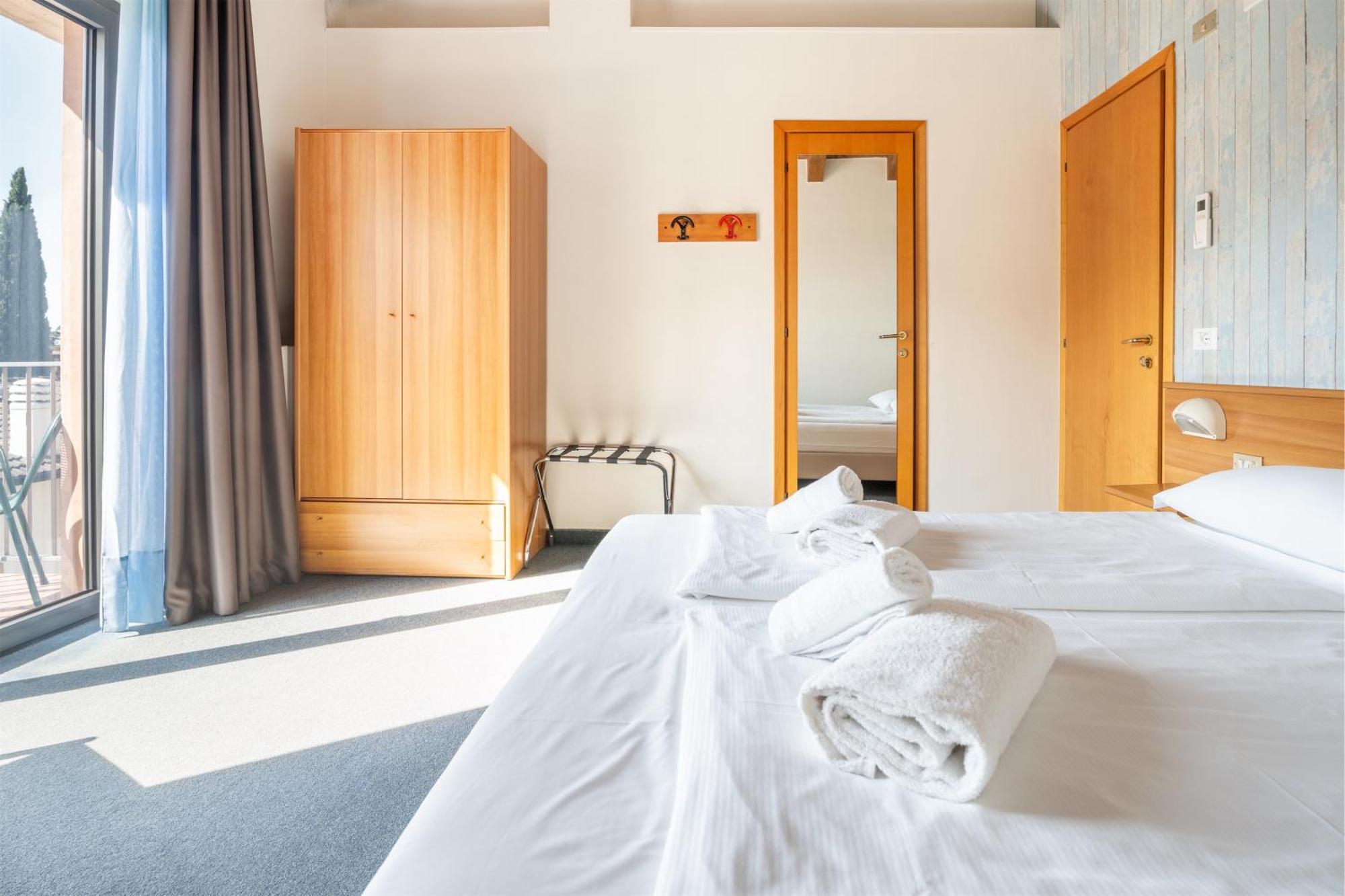 Hotel Al Castello Torri del Benaco Kültér fotó