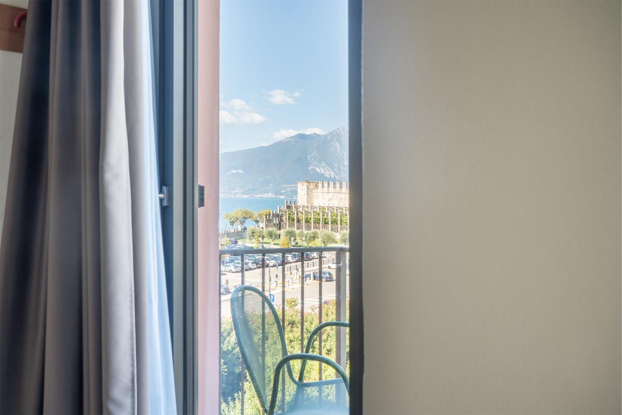 Hotel Al Castello Torri del Benaco Kültér fotó