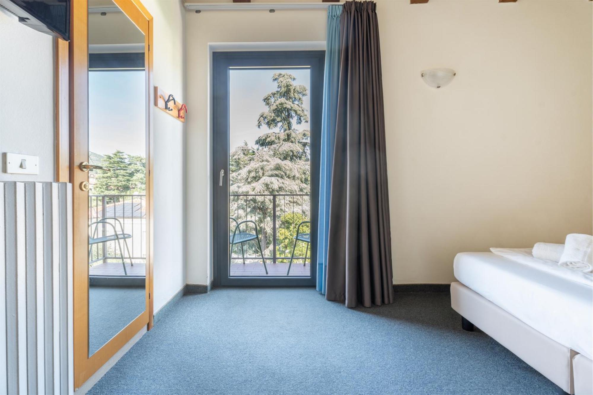 Hotel Al Castello Torri del Benaco Kültér fotó