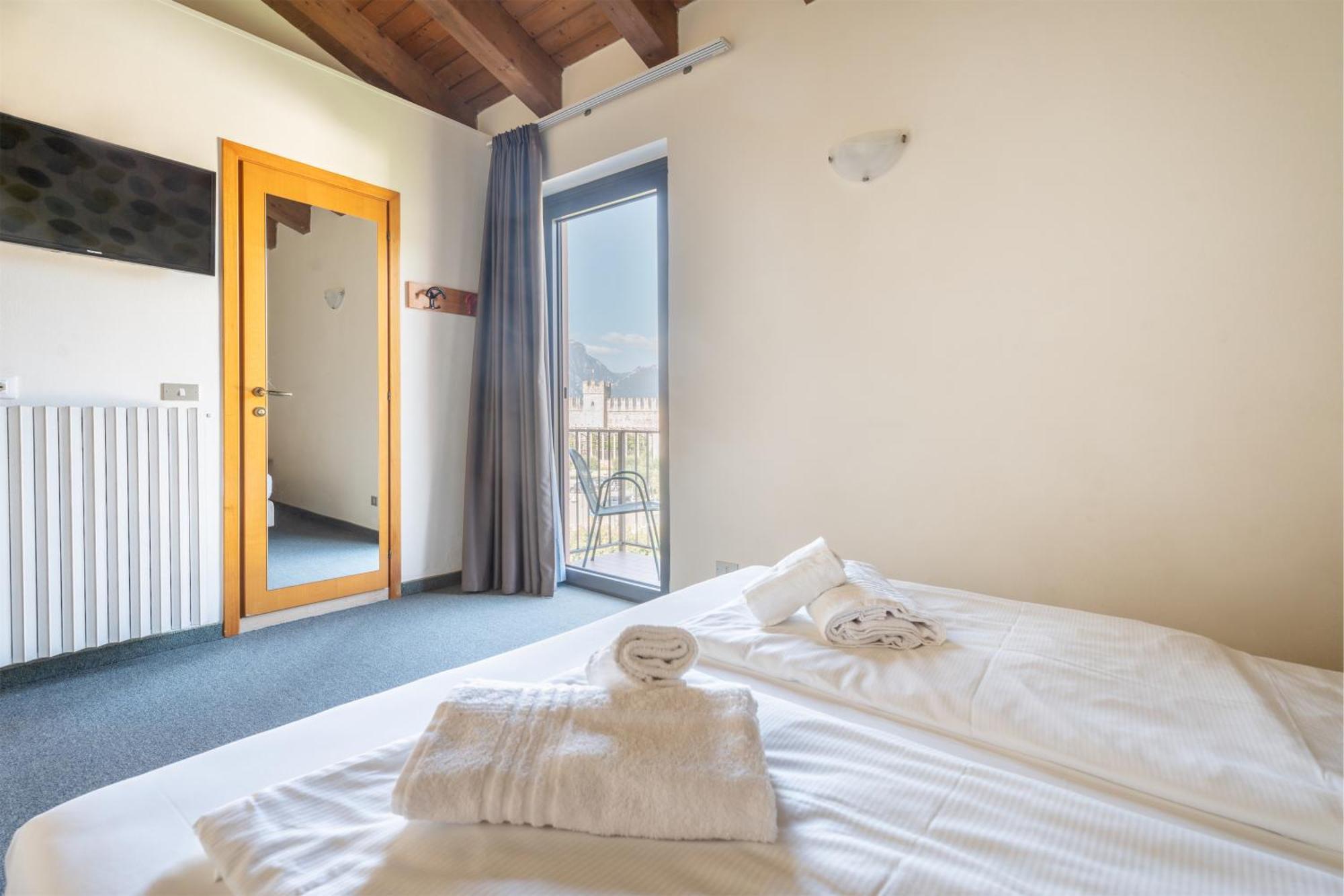 Hotel Al Castello Torri del Benaco Kültér fotó