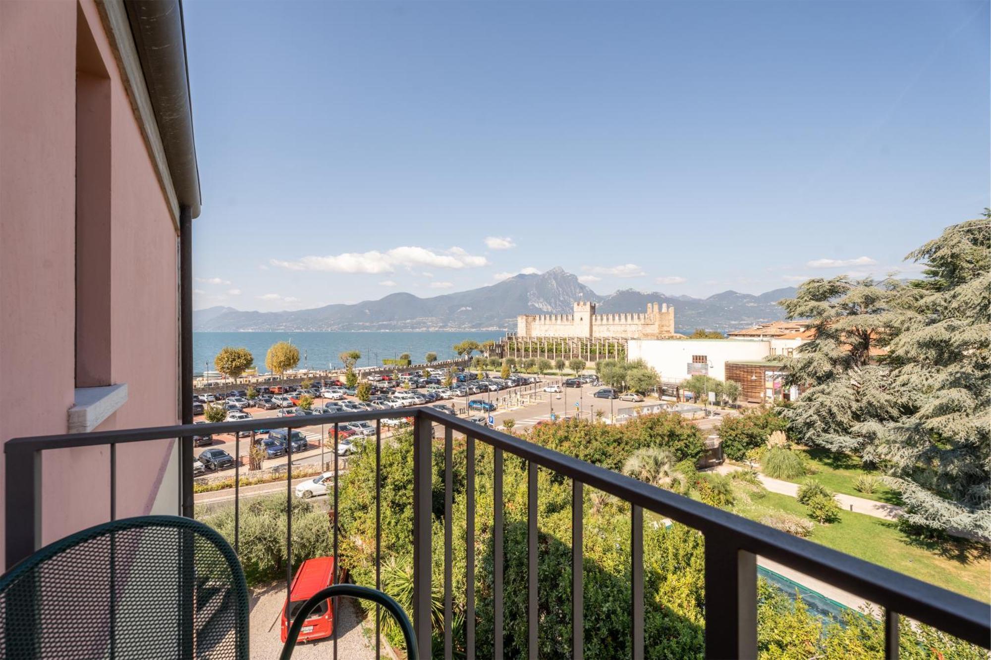 Hotel Al Castello Torri del Benaco Kültér fotó