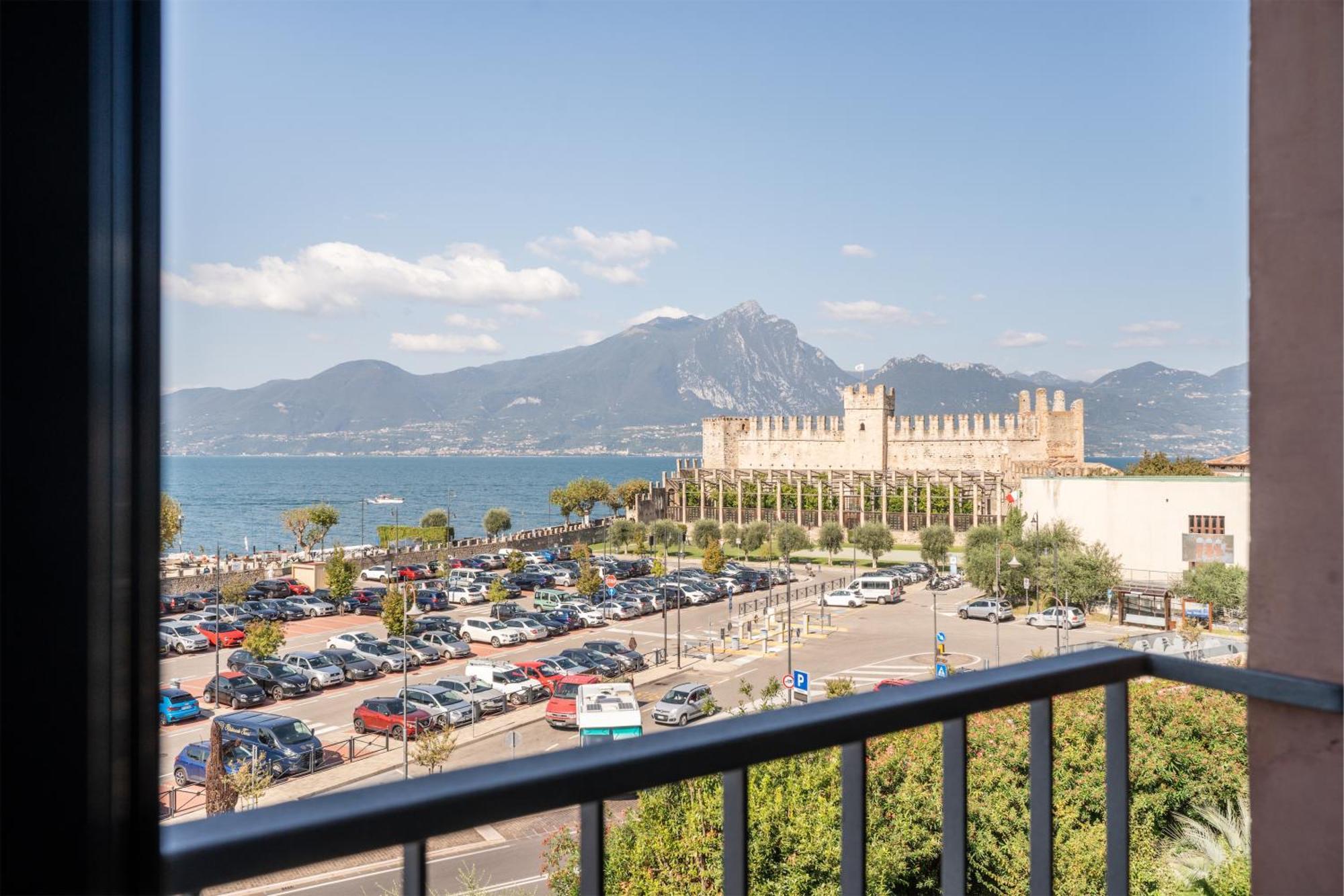 Hotel Al Castello Torri Del Benaco Kültér fotó