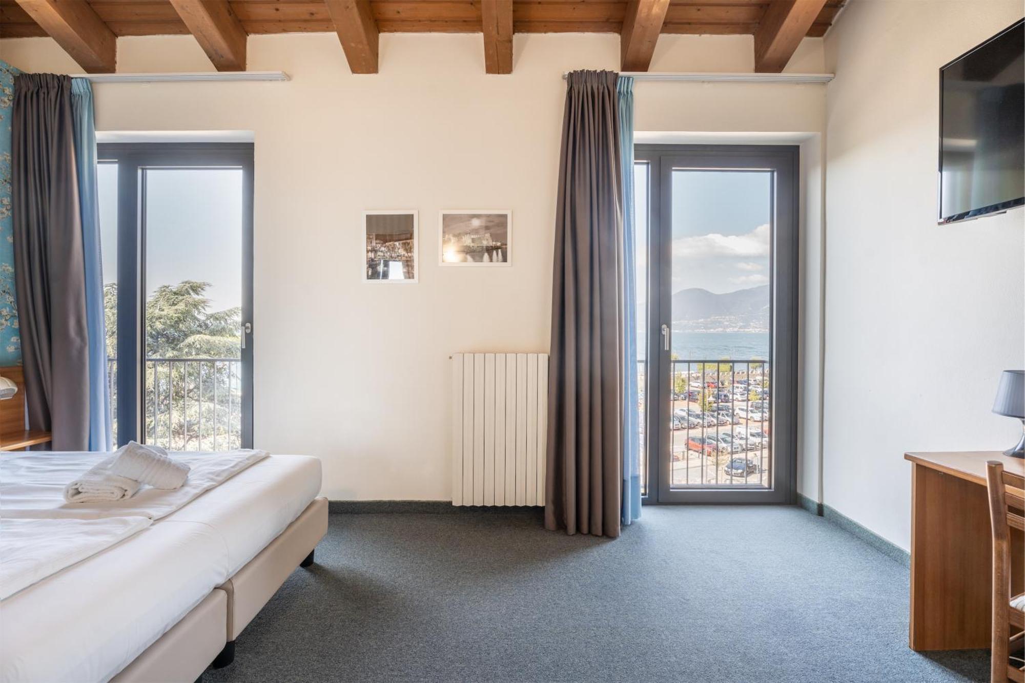 Hotel Al Castello Torri del Benaco Kültér fotó