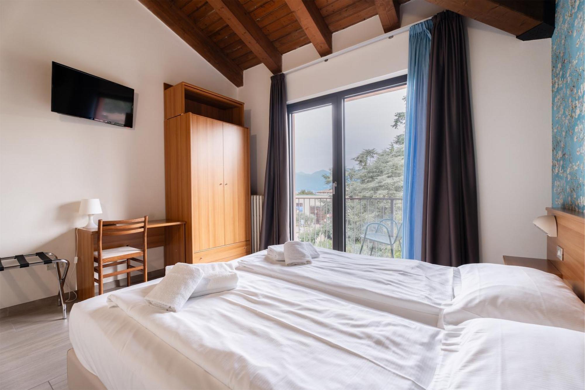 Hotel Al Castello Torri del Benaco Kültér fotó